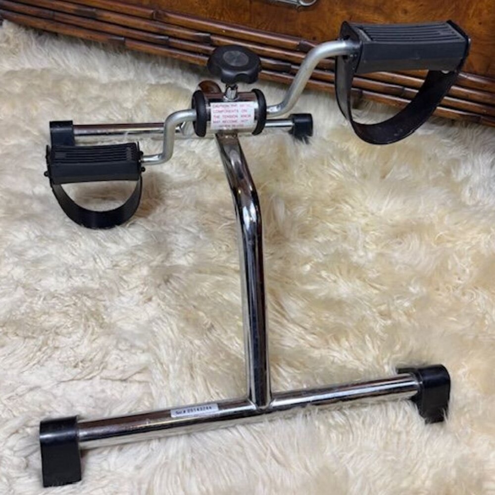Under Desk Metal Pedal Leg Arm Exercise Cycle with Adjustable Resistance - Picture 6 of 8